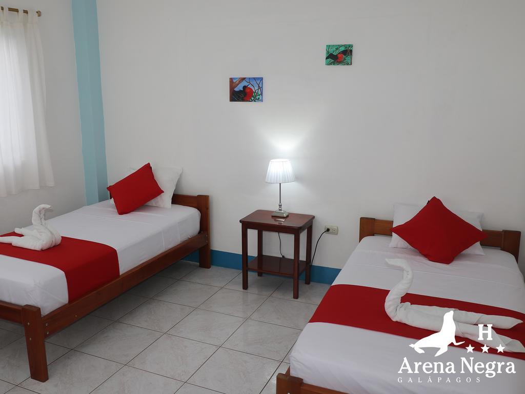 Hostal Arena Negra Puerto Ayora  Bagian luar foto