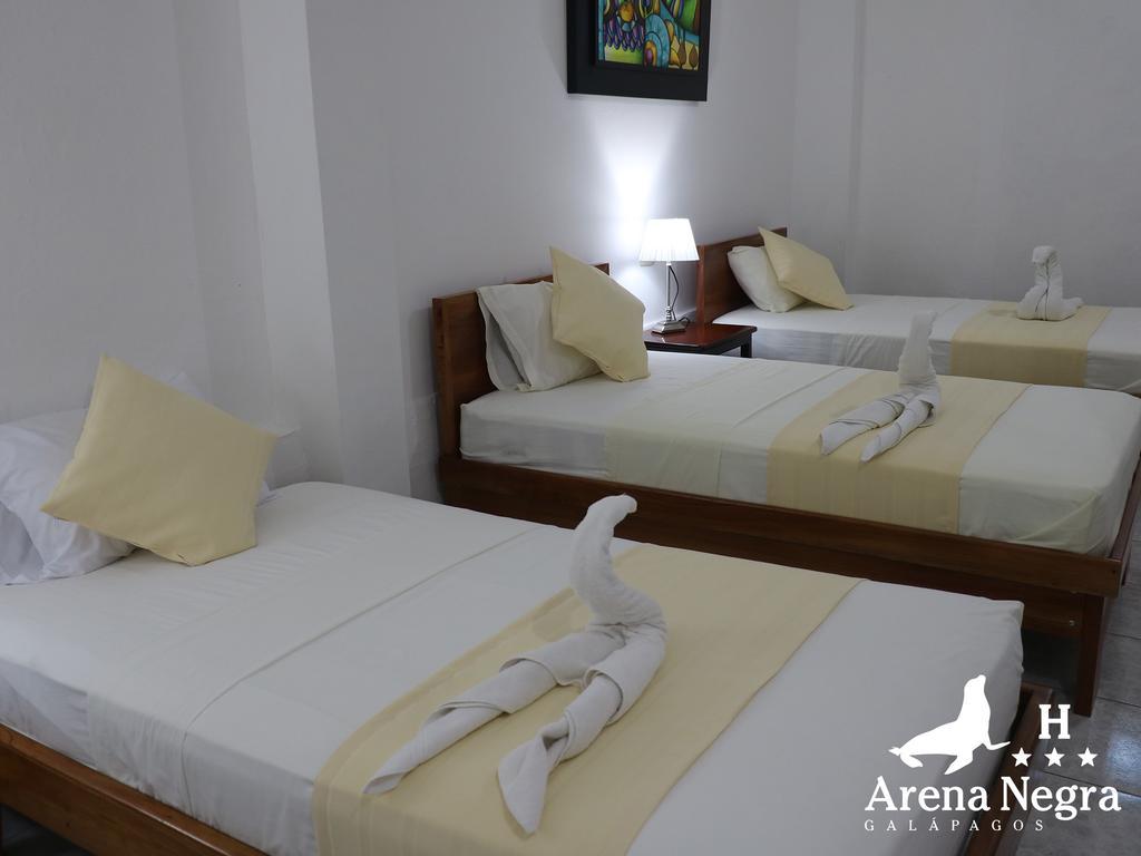 Hostal Arena Negra Puerto Ayora  Bagian luar foto
