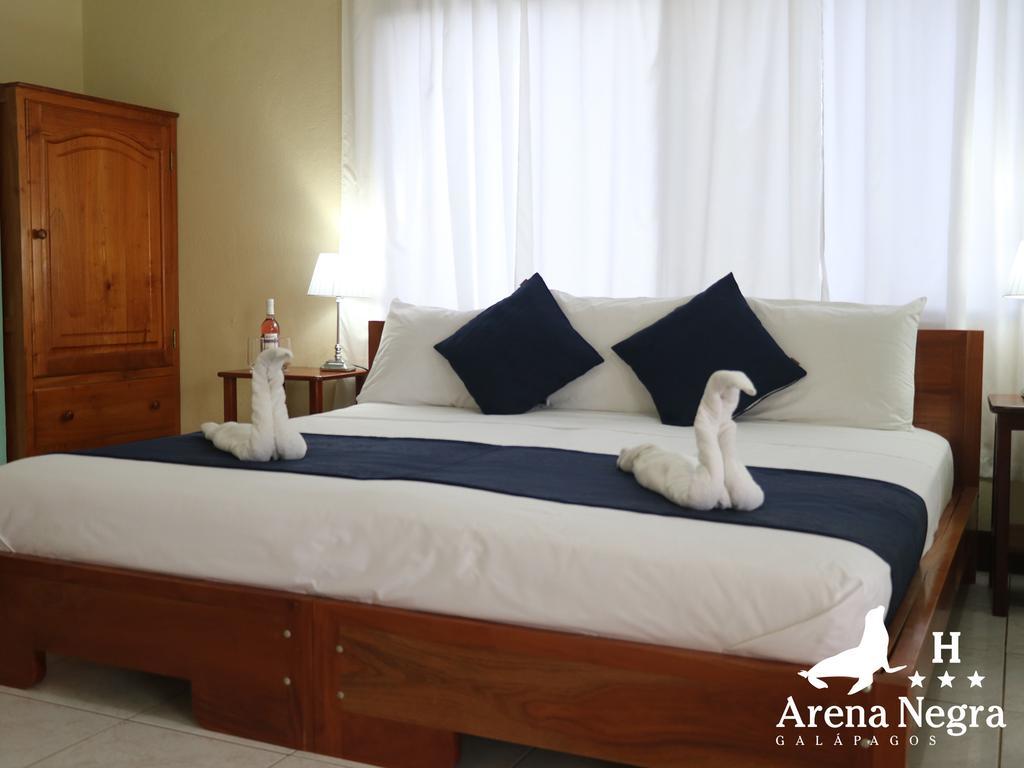 Hostal Arena Negra Puerto Ayora  Bagian luar foto