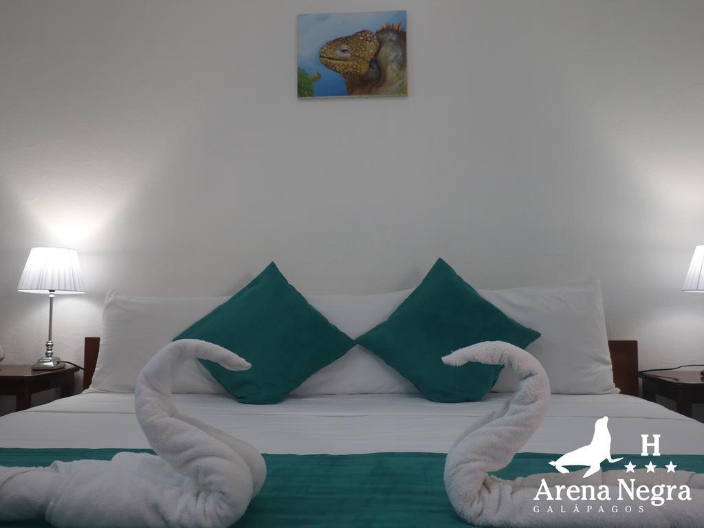 Hostal Arena Negra Puerto Ayora  Bagian luar foto