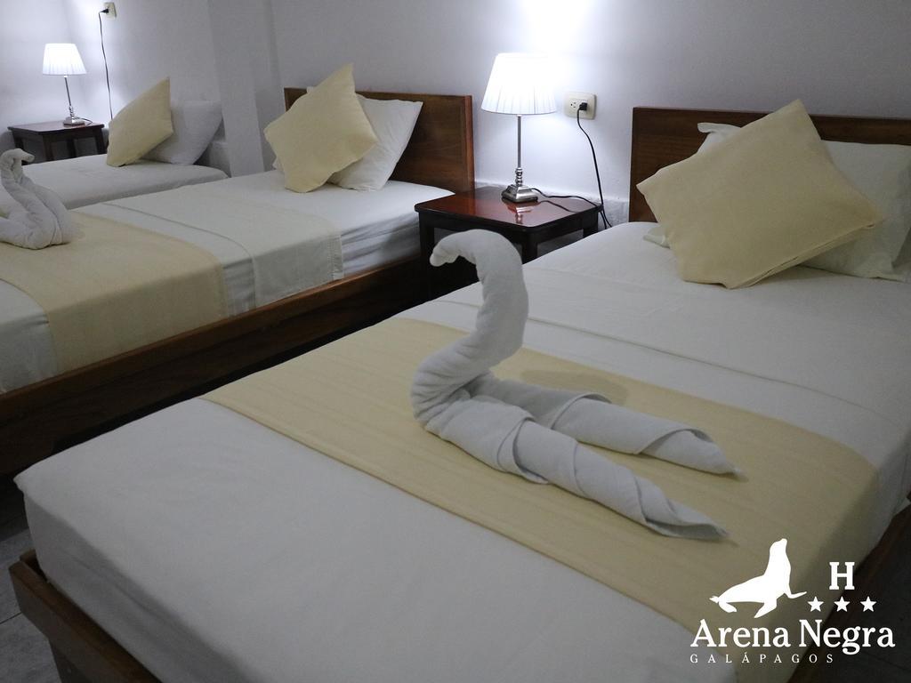 Hostal Arena Negra Puerto Ayora  Bagian luar foto