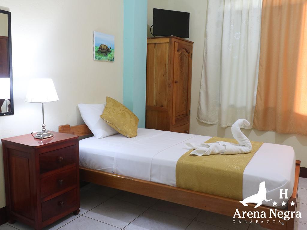 Hostal Arena Negra Puerto Ayora  Bagian luar foto