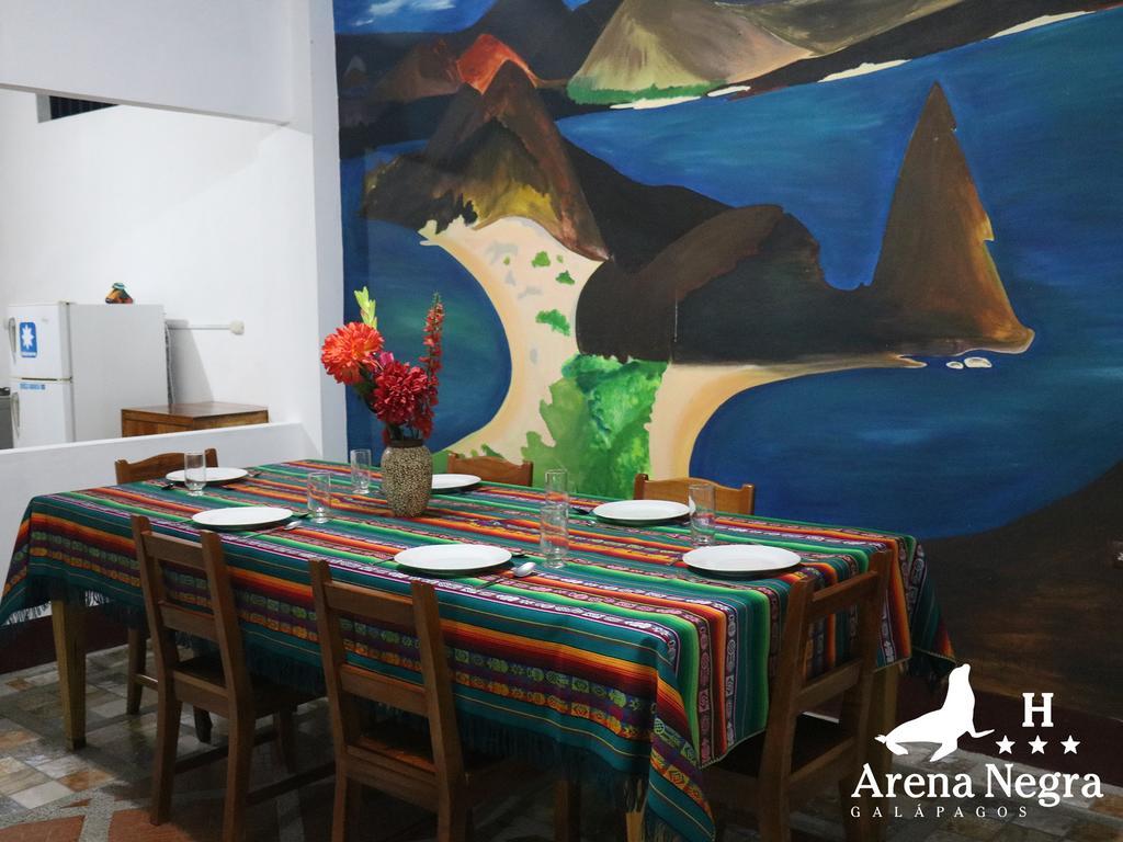 Hostal Arena Negra Puerto Ayora  Bagian luar foto