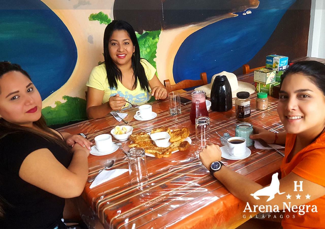 Hostal Arena Negra Puerto Ayora  Bagian luar foto