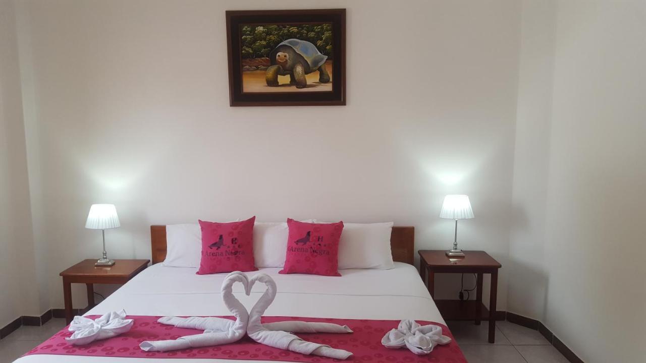 Hostal Arena Negra Puerto Ayora  Bagian luar foto