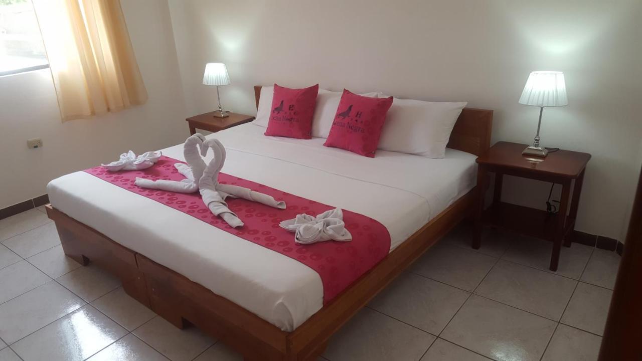 Hostal Arena Negra Puerto Ayora  Bagian luar foto